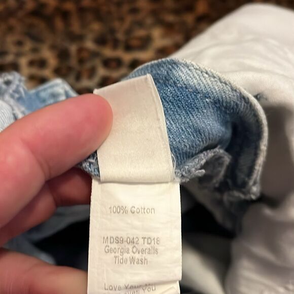 Show Me Your Mumu Georgia Tide Wash Blue Distressed Denim Raw Hem Shorta… - Picture 10 of 11